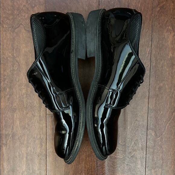 Bates Black Faux Patent Leather Oxfords, Perfect for Special Occasions Size 10.5 - Picture 3 of 14